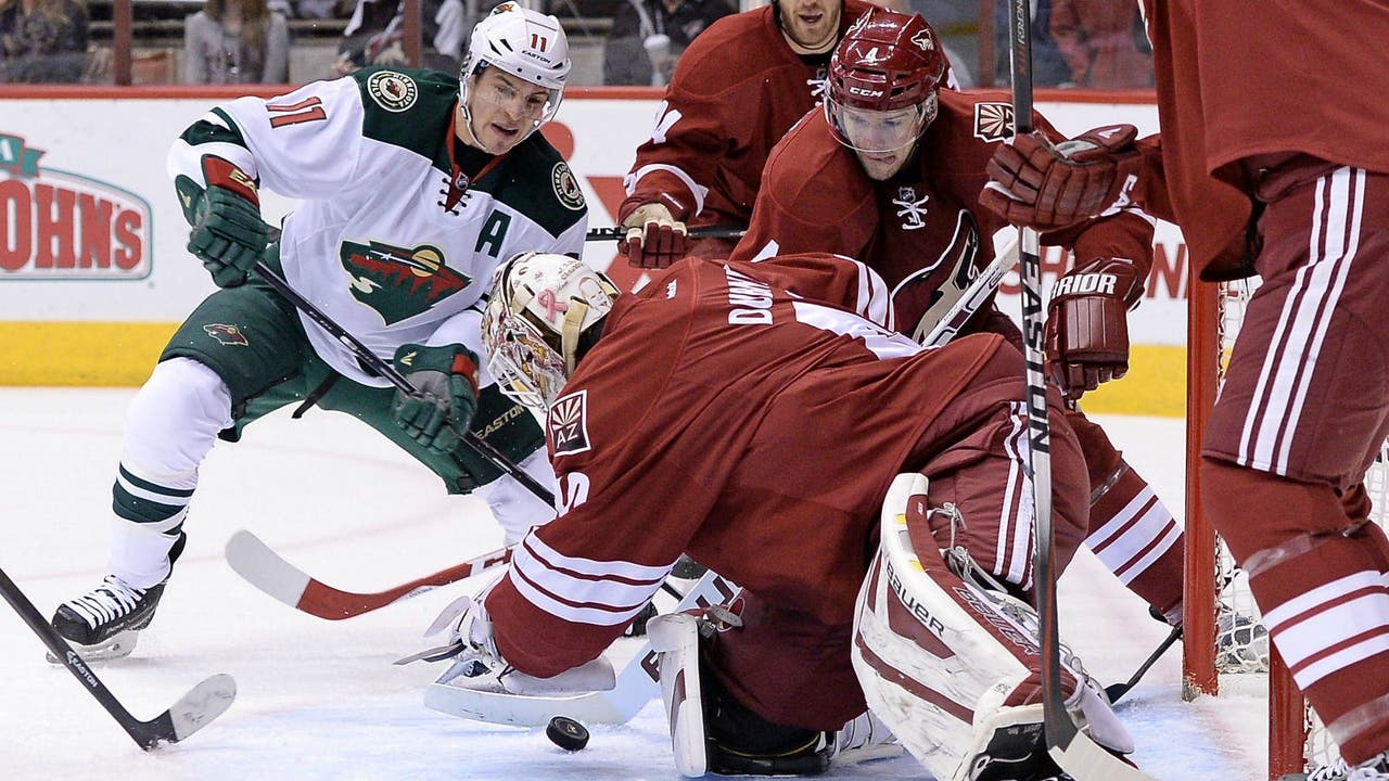 Coyotes drop shootout to Wild